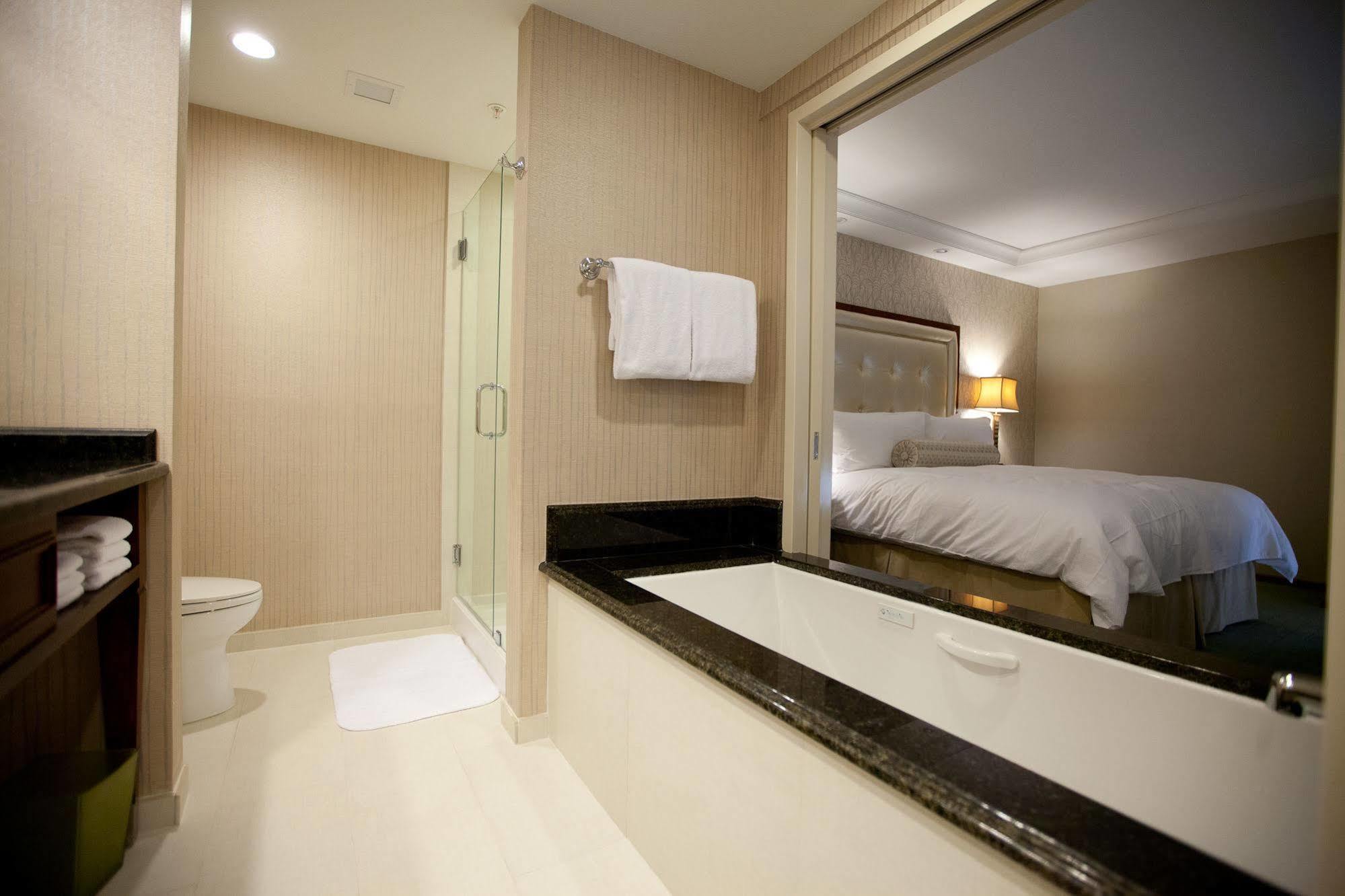 Town & Country Inn And Suites Τσάρλεστον Εξωτερικό φωτογραφία