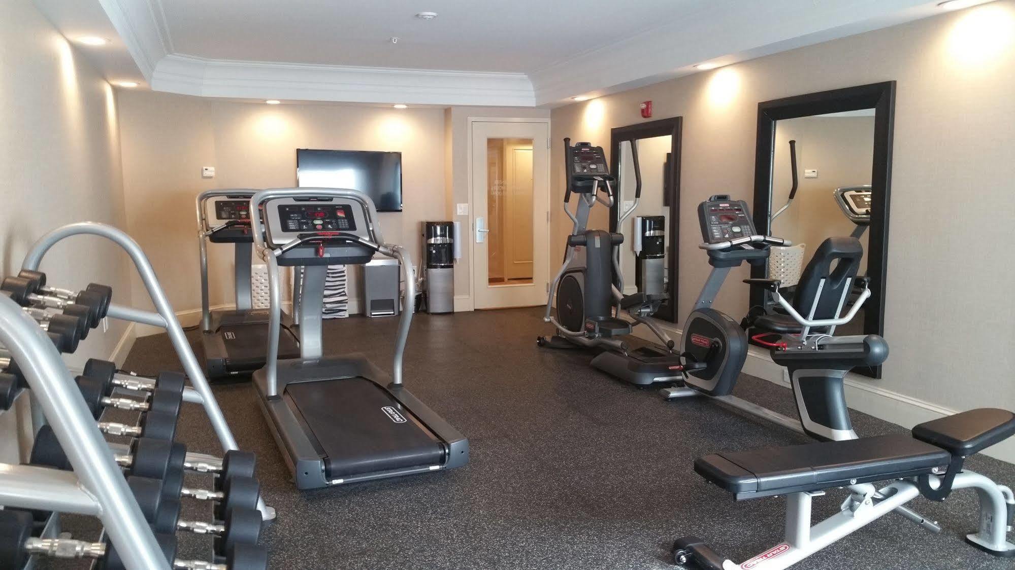 Town & Country Inn And Suites Τσάρλεστον Εξωτερικό φωτογραφία